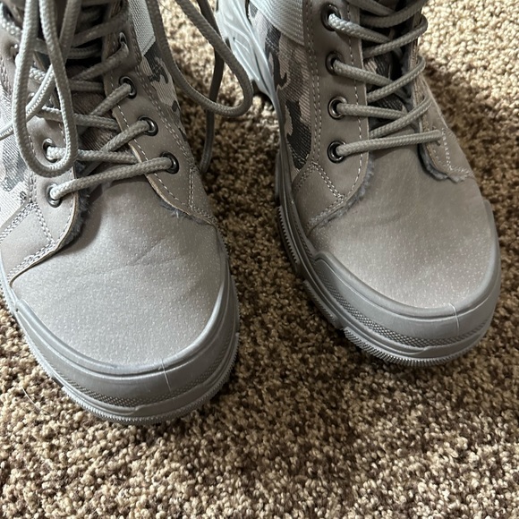 Men’s Combat Camo Boot Size 8.5 Non-Slip Wear-Resistant Gray Lace Up - Picture 3 of 8